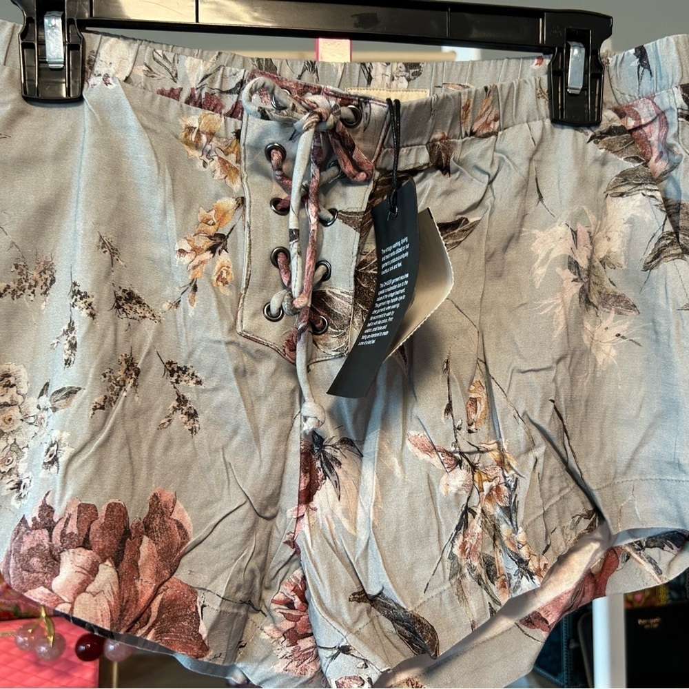 Chasor Floral Lace-Up Shorts nwt size medium